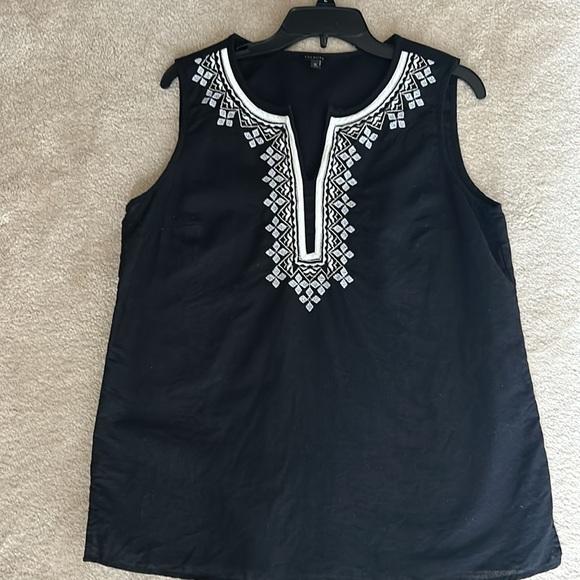 Talbots Tops - Price drop 29%off Linen Talbots sleeveless black white embroidery top sz 10